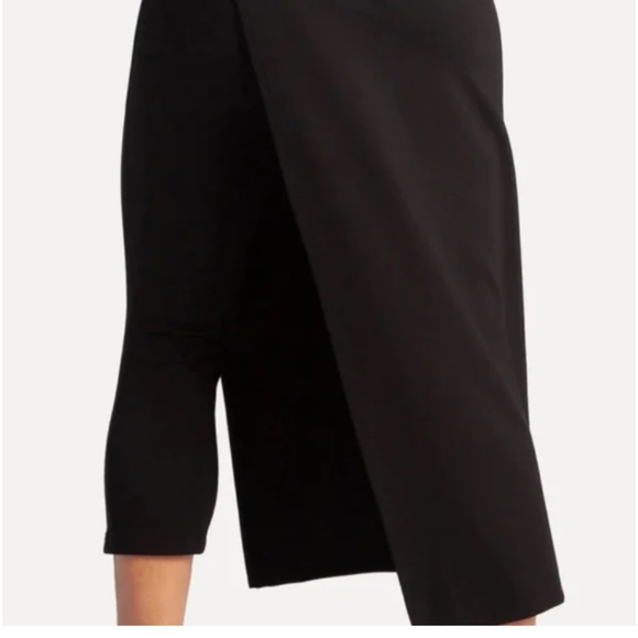 Beta‎ brand black slit skirt with pants underneath. Worn once - Picture 3 of 7